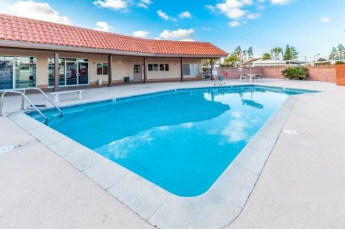 63 Bahia Ln, Oceanside CA  92058-1855 exterior