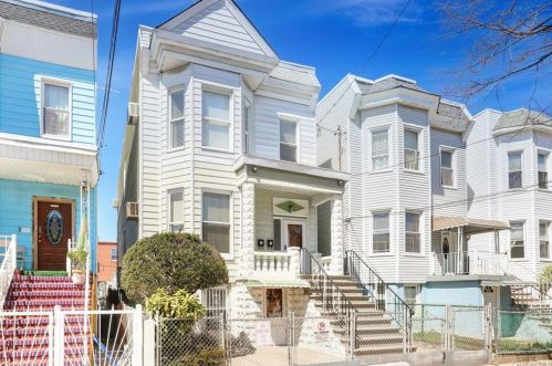 2419 Maclay Ave, Bronx, NY 10461-2907