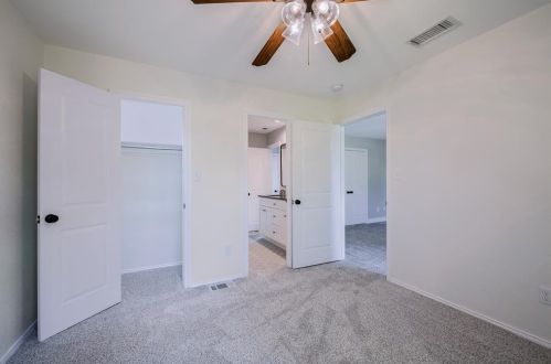 1410 Woodcreek Dr, Richardson TX  75082-4518 exterior