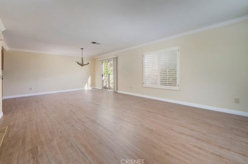 25234 Steinbeck Ave, Santa Clarita, CA 91381-3400