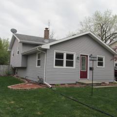 1707 Wilson Ave, Oshkosh, WI 54901-1746