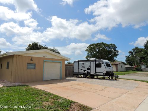 3030 Adelma Ct, Titusville, FL 32796-2317
