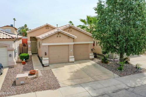 19809 49 Ave, Glendale AZ  85304-4311 exterior