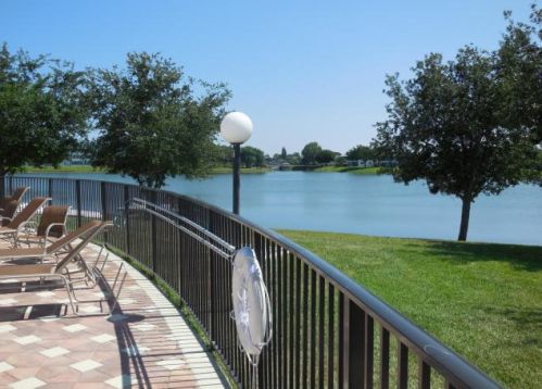 49 Kingswood C, West Palm Beach, FL 33417-7721