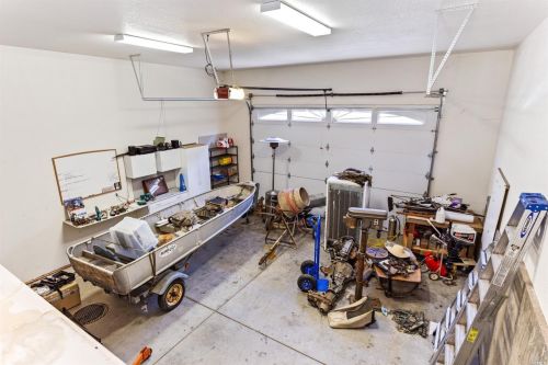 25592 Fairbanks Pl, Willits CA  95490-8910 exterior