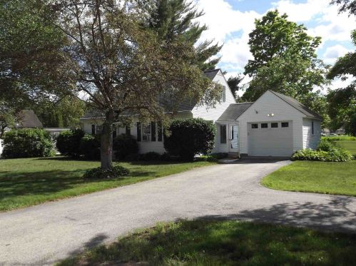 520 Mast St, Goffstown, NH 03045-2348