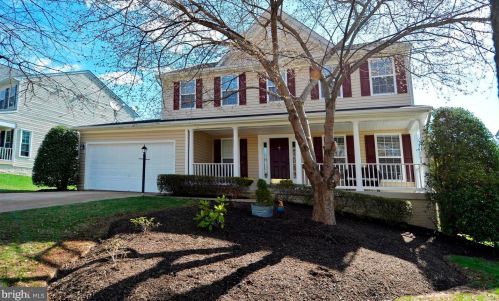 348 Locust Grove Dr, Purcellville, VA 20132-3391