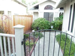 3250 Saxonville Way, Sacramento, CA 95843-4402