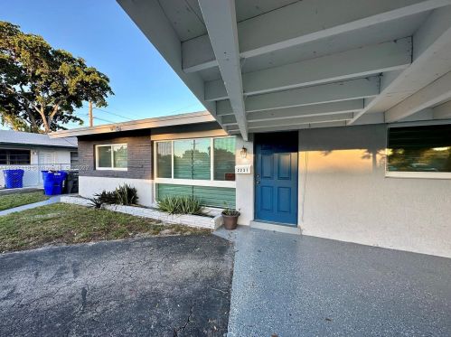 2231 57th Way, Hollywood FL  33021-3828 exterior
