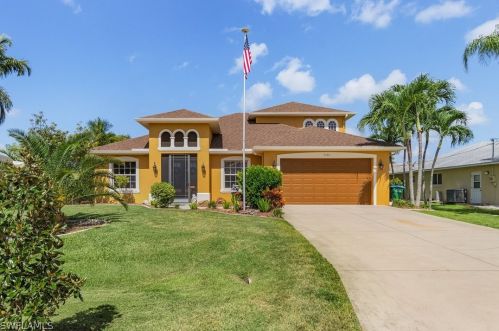 5422 22nd Ave, Cape Coral, FL 33914-6832