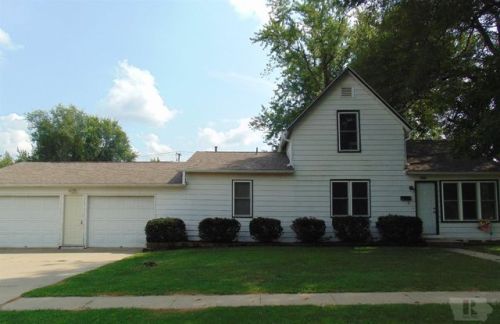 500 Wood St, Ewart IA  50171-1061 exterior