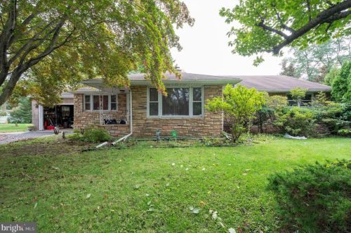 479 Independence Ave, Trenton, NJ 08610-5705