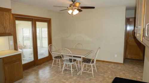 5142 Shawnee Blvd, Schnecksville PA  18078-2609 exterior