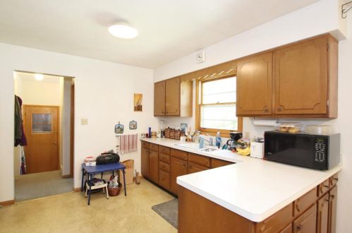 72 Sallie Ave, Fond Du Lac WI  54935-4651 exterior