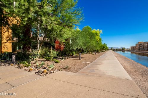 4739 Scottsdale Rd, Scottsdale AZ 85251-7607 exterior