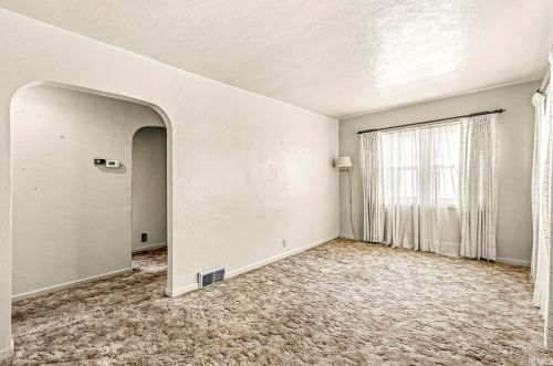 2116 Jefferson Blvd, Mishawaka IN 46545-7720 exterior