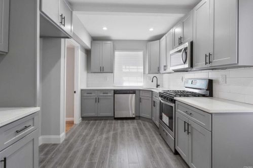 130-56 221st St, Jamaica, NY 11413-1219