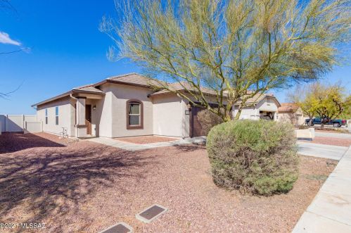 34674 Pioneer Way, Red Rock, AZ 85145-5079