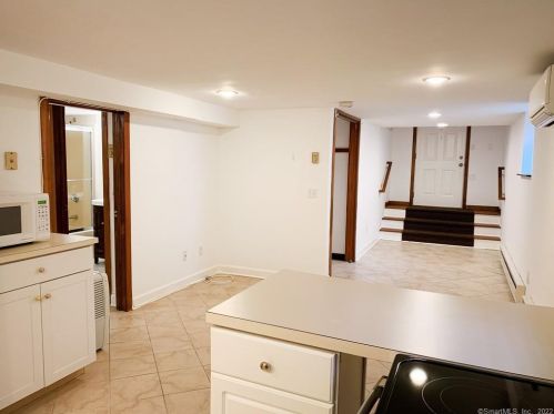 31 Oenoke Pl, Stamford, CT 06907-1606