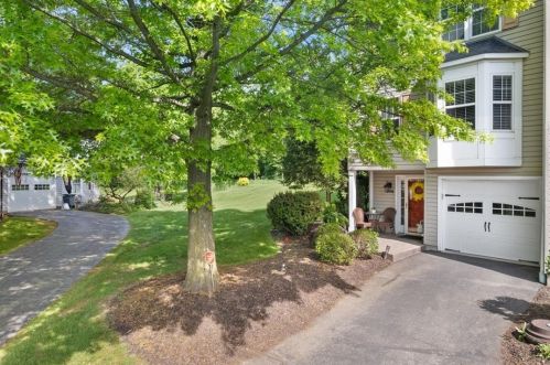 346 Winners Cir, Canonsburg, PA 15317-5002