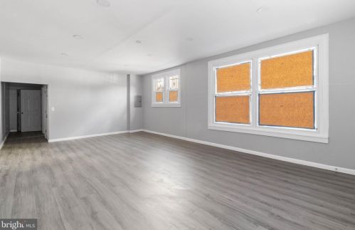 125 Chew Ave, Philadelphia PA 19120-0025 exterior