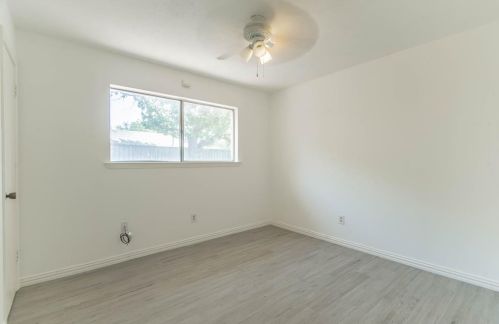 1309 Melrose Dr, Richardson TX  75080-3739 exterior