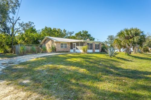 410 1st St, Carrabelle, FL 32322-2178