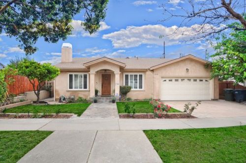 2144 240th St, Lomita, CA 90717-1151