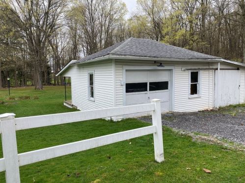 43 Chestnut St, Stoneboro, PA 16153-0025