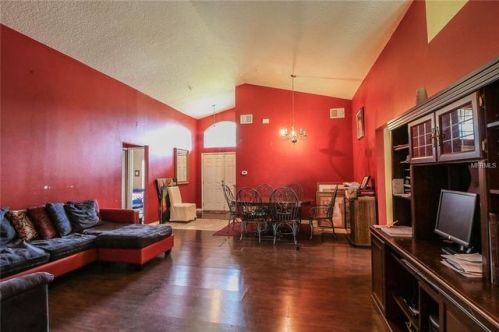 476 Rogers St, Orlando, FL 32811-1763