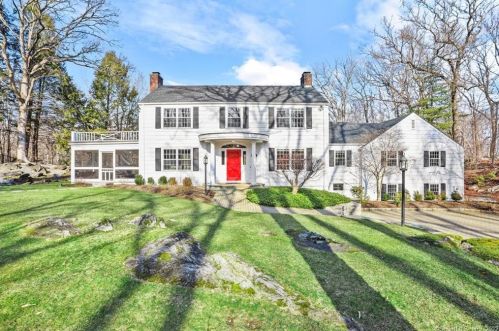 34 Stone Hill Dr, Stamford, CT 06903-3602