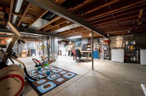 2139 Kingscreek Ct, Darbydale OH  43123-1290 exterior