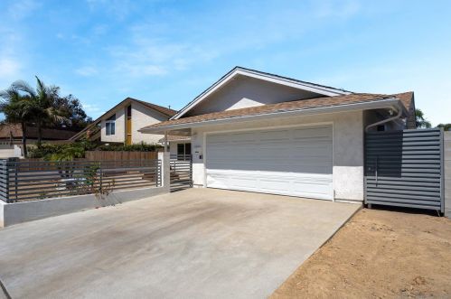 6342 Farley Dr, San Diego CA  92122-3025 exterior