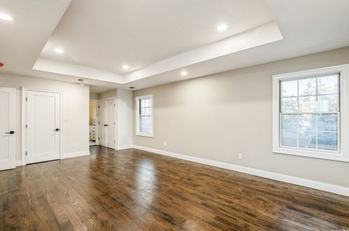 57 Bobwhite Ln, Hicksville NY  11801-4520 exterior