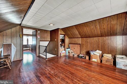 121 Charles Ave, Hanover PA 17331-3337 exterior