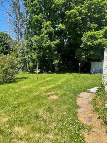 118 Glenwood St, Manchester, CT 06040-5529