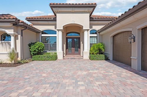 3457 Runaway Ln, Naples, FL 34114-8413