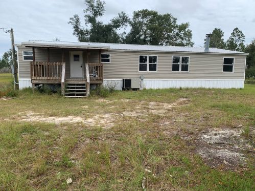 17230 Norma Ln, Fountain, FL 32438-5171