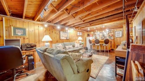 455 Columbia Blvd, Wood-Ridge NJ  07075-1601 exterior