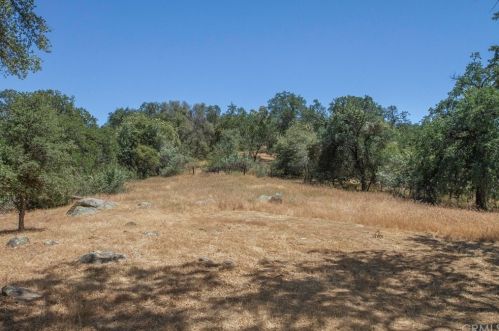 51655 Wildmint Ln, Orange Cove CA  93675-9693 exterior