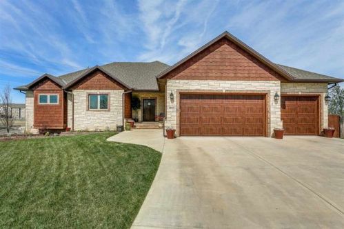 2950 Parkdale Ct, Wichita, KS 67205-6040