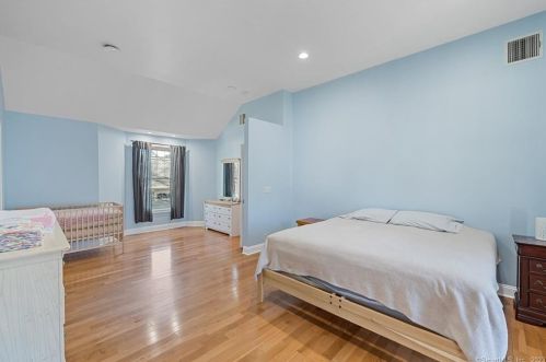 6 Nolan St, Norwalk CT  06850-2525 exterior