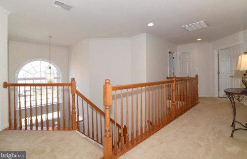 213 Alpine Dr, Leesburg VA 20175-6132 exterior