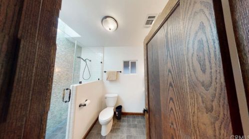 15560 Leadwell St, Van Nuys CA 91406-3110 exterior