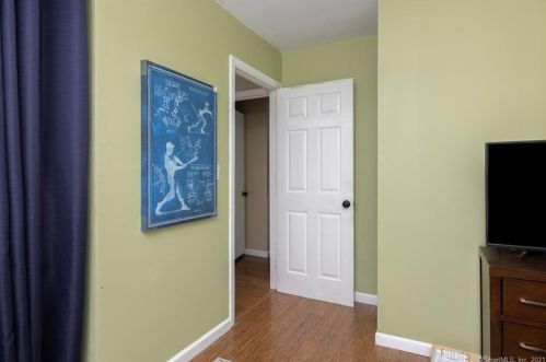 28 Talcott Rd, Glastonbury CT  06033-2919 exterior