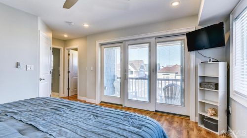 5 Fort Ave, Pelican Island NJ  08751-1512 exterior