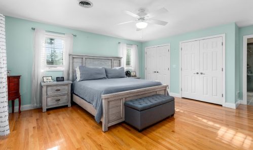 49 Sandy Ln, Dover NH  03820-5900 exterior