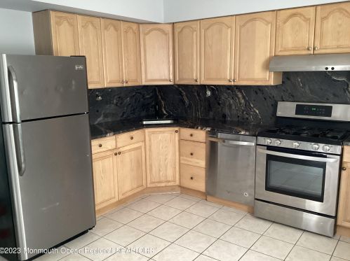 148 Esmeralda Ct, Bricktown NJ  08724-7106 exterior