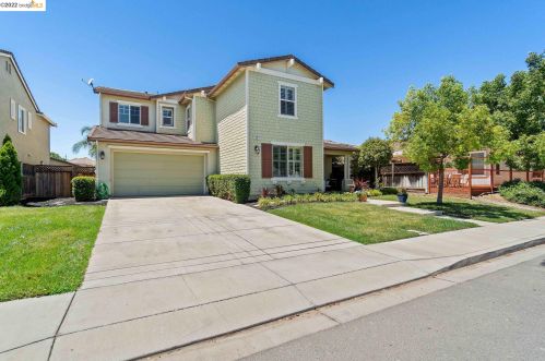 40 Branding Iron Ct, Oakley, CA 94561-4405