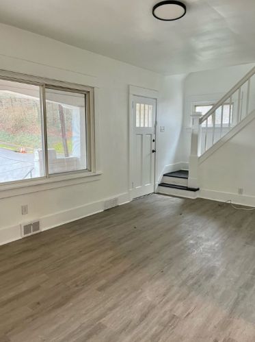 144 Grandview Way, North Charleroi PA  15022-1106 exterior